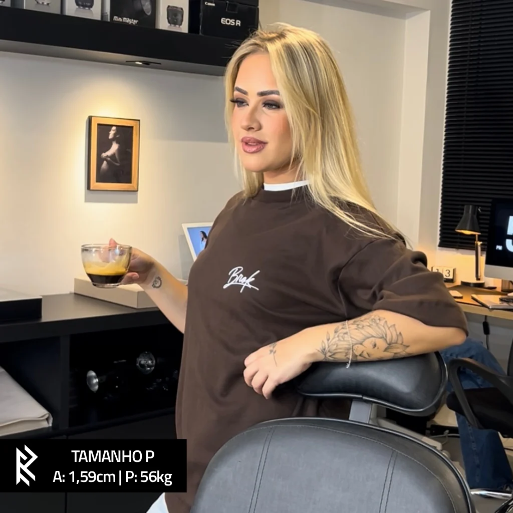 Camiseta Oversized Marrom – Essentials